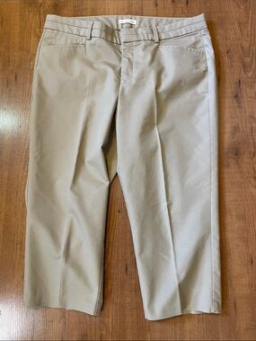 Dockers Women’s Capri Pants in Light Tan